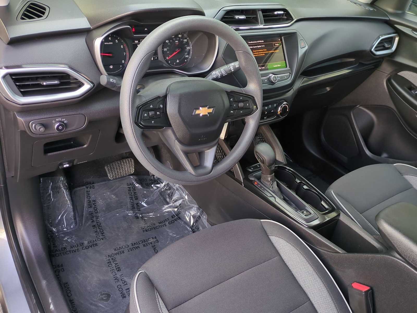 Used 2023 Chevrolet TrailBlazer LS FWD image 12
