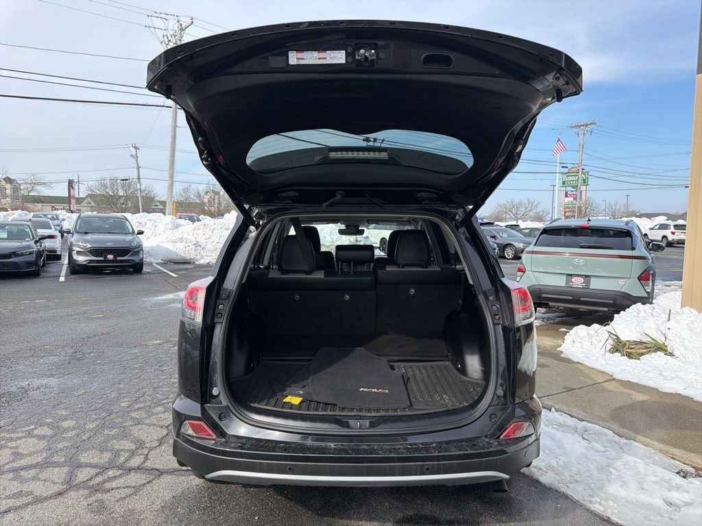 Used 2017 Toyota RAV4 Limited image 34