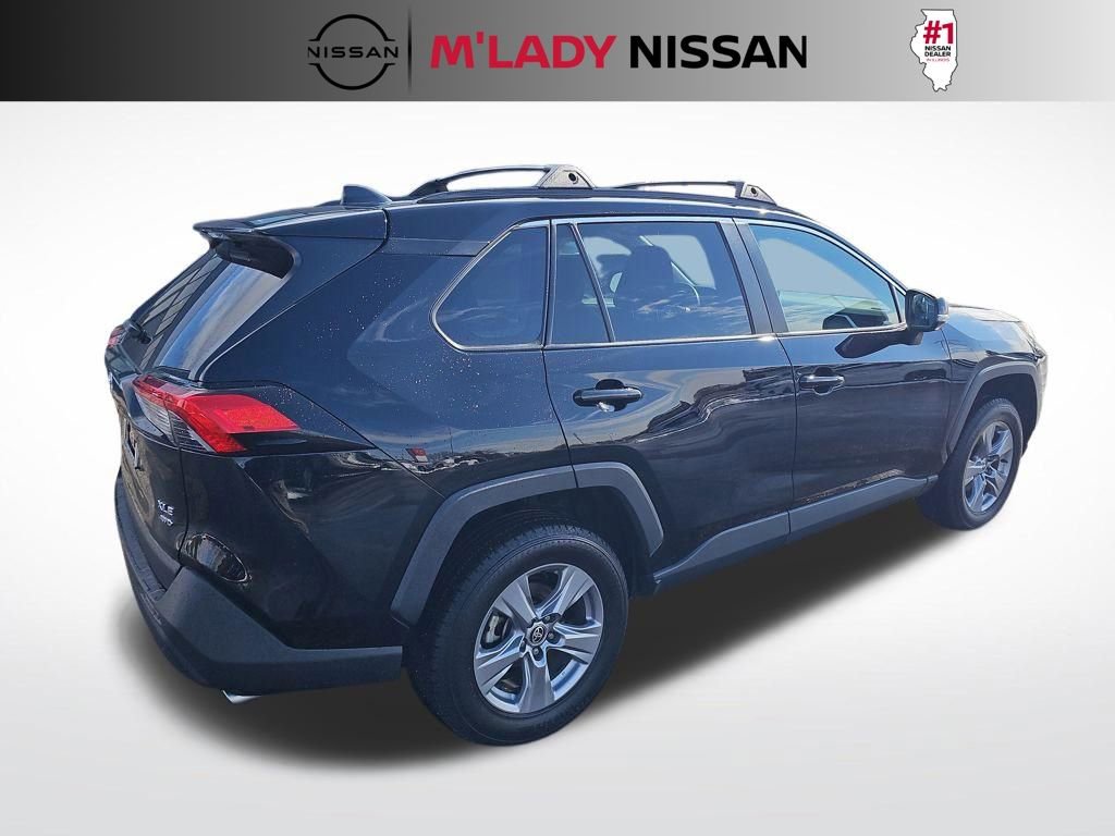 Used 2022 Toyota RAV4 XLE w/ Convenience Package image 6