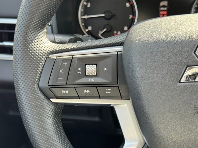 New 2026 Mitsubishi Outlander ES image 19