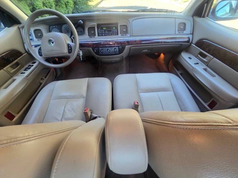 Used 2004 Mercury Grand Marquis GS RWD image 11