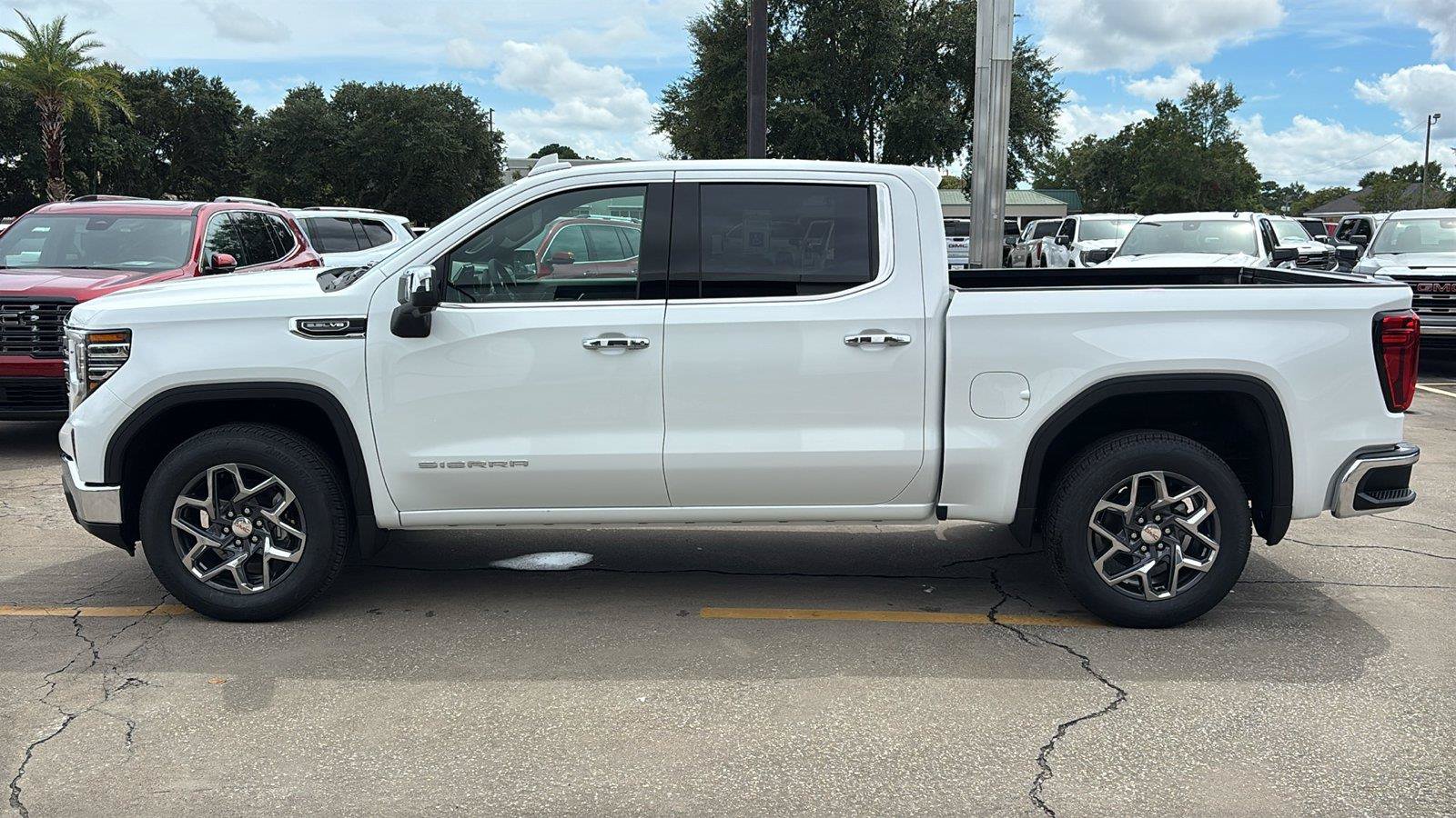 New 2026 GMC Sierra 1500 SLT RWD image 4