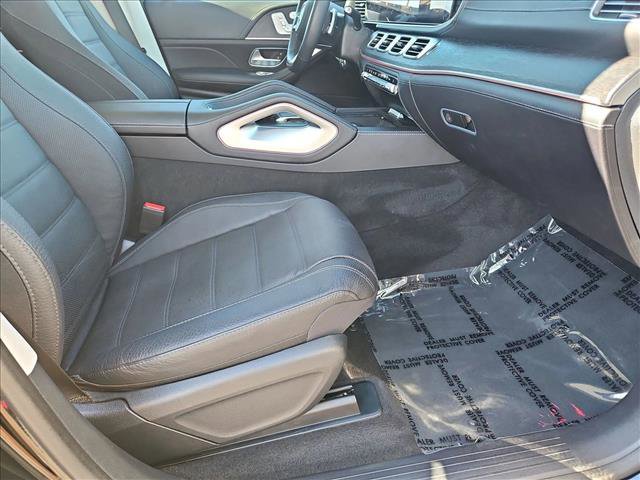 Used 2024 Mercedes-Benz GLS 580 4MATIC image 23
