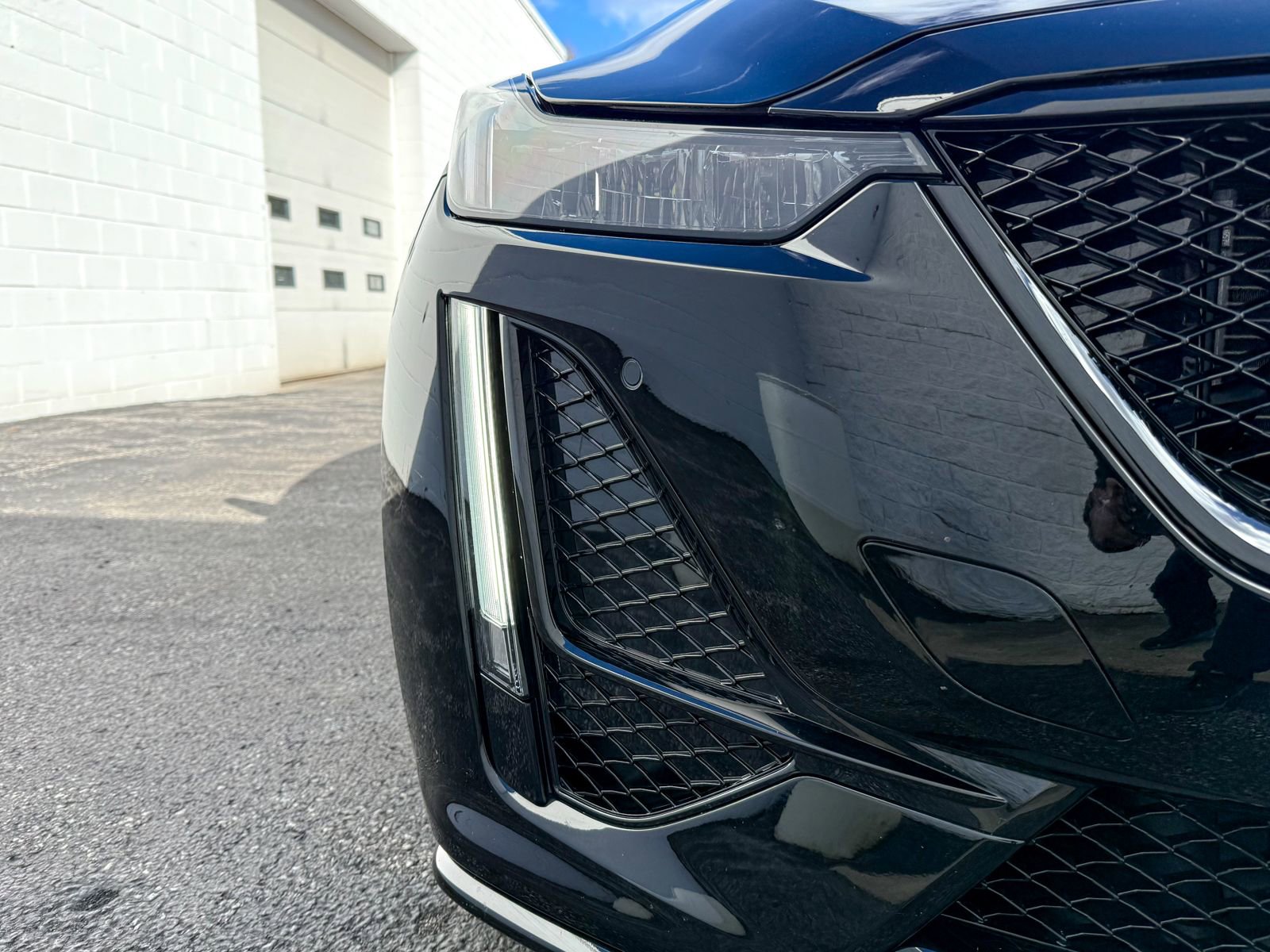 Certified 2023 Cadillac CT5 V w/ LPO, Bronce Accent Package image 3