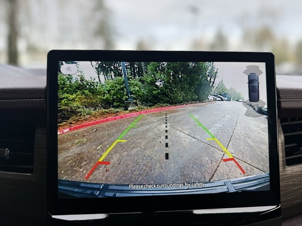 Used 2023 Ford Expedition Limited image 40