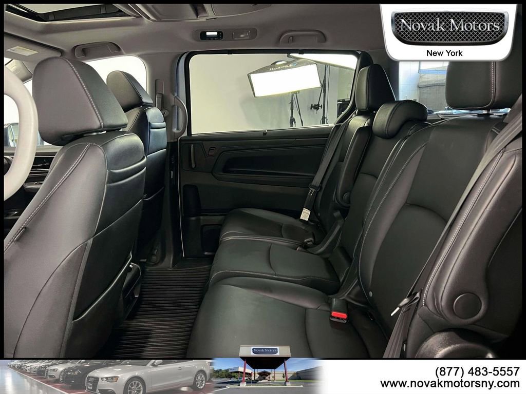 Used 2023 Honda Odyssey Touring image 13