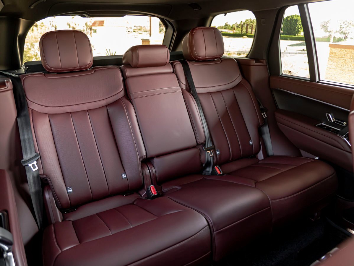 New 2025 Land Rover Range Rover SE image 24