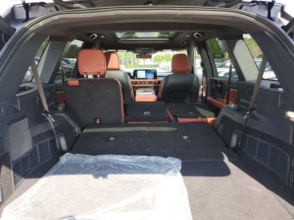 New 2025 Lincoln Aviator Reserve RWD image 6