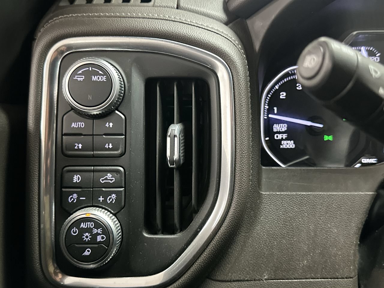 Used 2020 GMC Sierra 1500 SLT w/ SLT Premium Plus Package AWD/4WD image 62