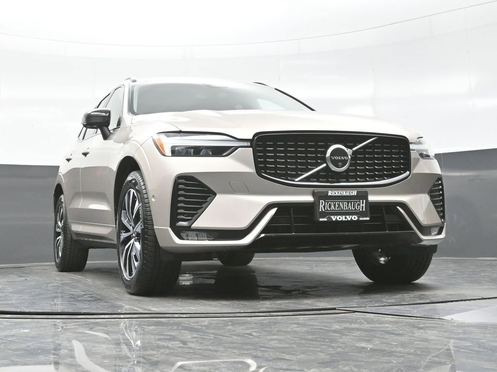 Used 2025 Volvo XC60 B5 Plus image 15