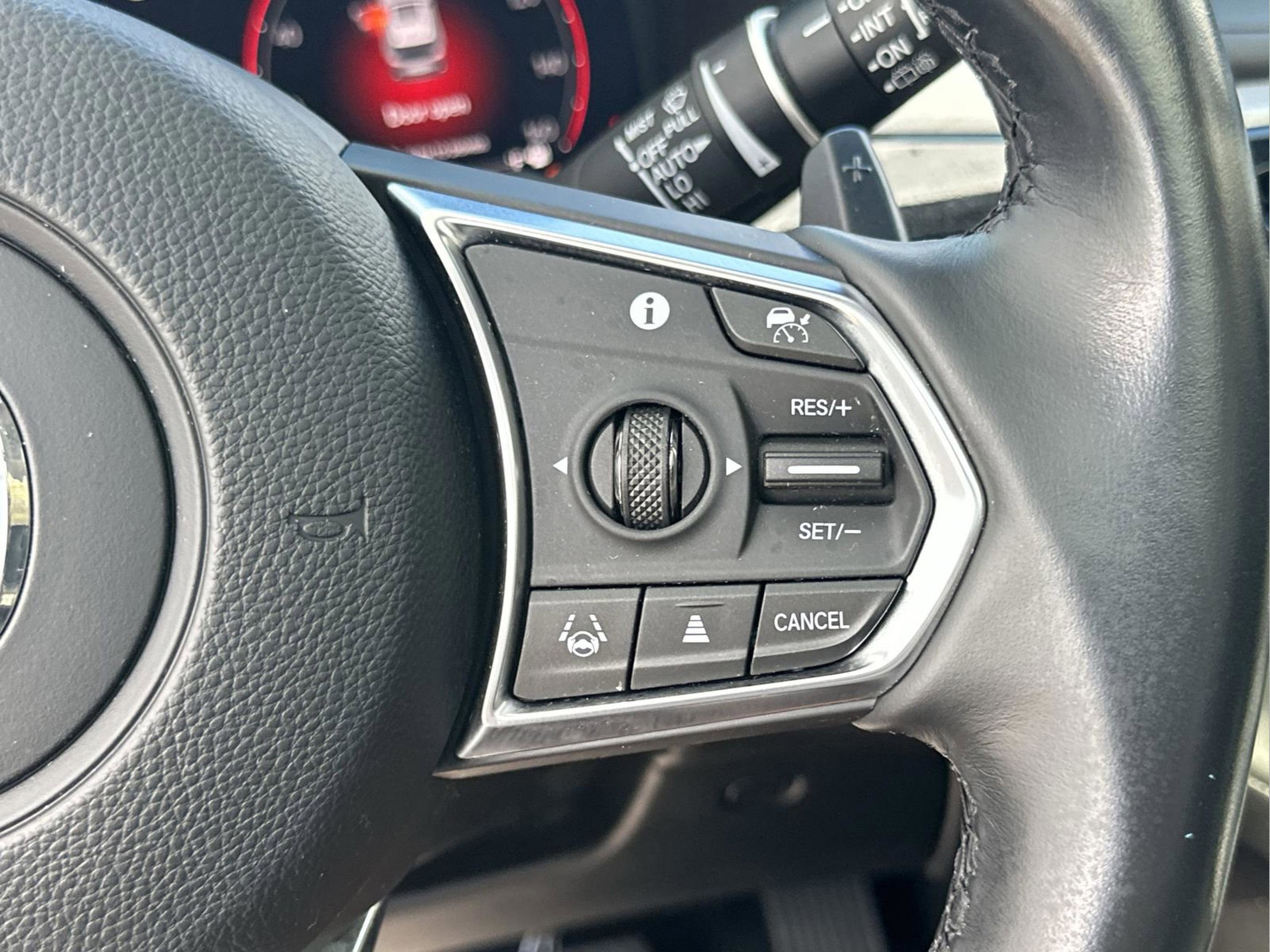 Used 2023 Acura MDX FWD w/ Technology Package image 28