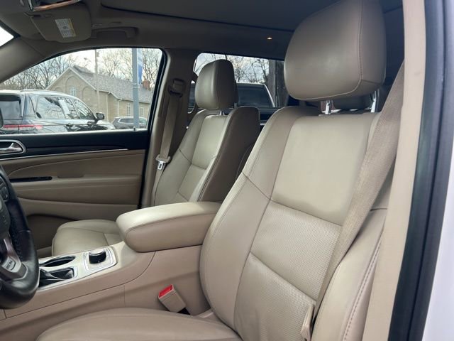 Used 2019 Jeep Grand Cherokee Limited w/ Luxury Group II AWD/4WD image 3