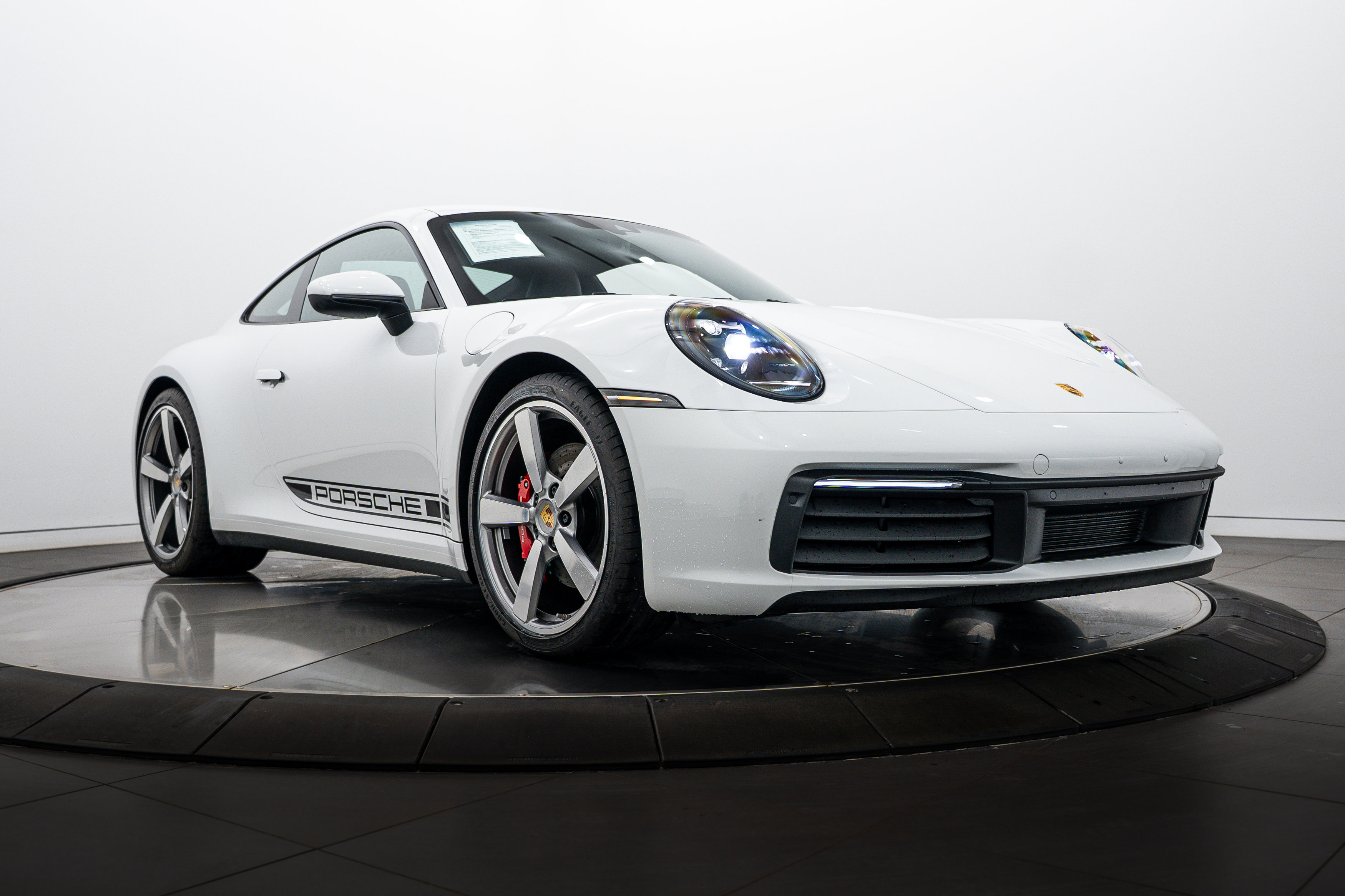 Certified 2022 Porsche 911 Carrera S image 9