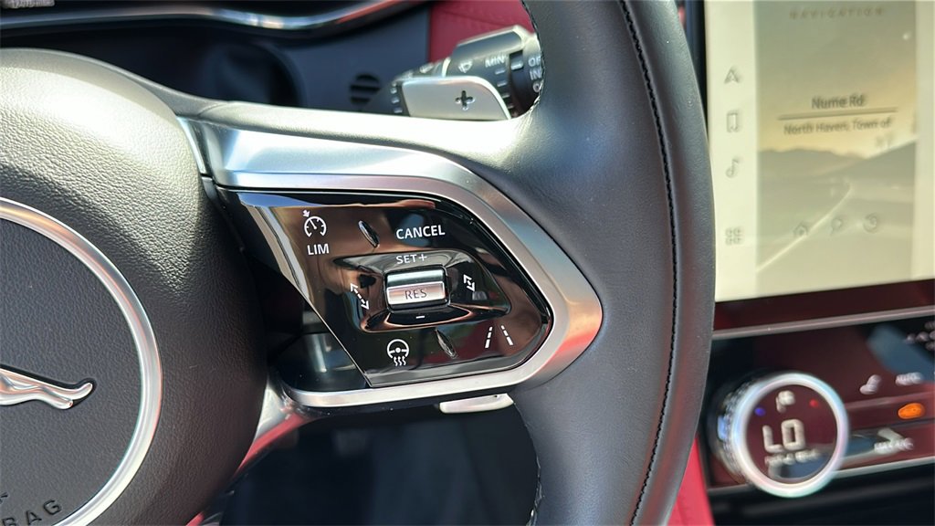 Certified 2024 Jaguar F-PACE R-Dynamic S image 15