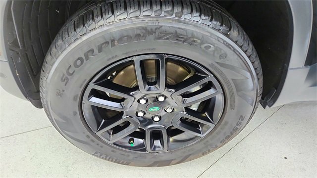 Used 2024 Land Rover Defender 110 S image 60