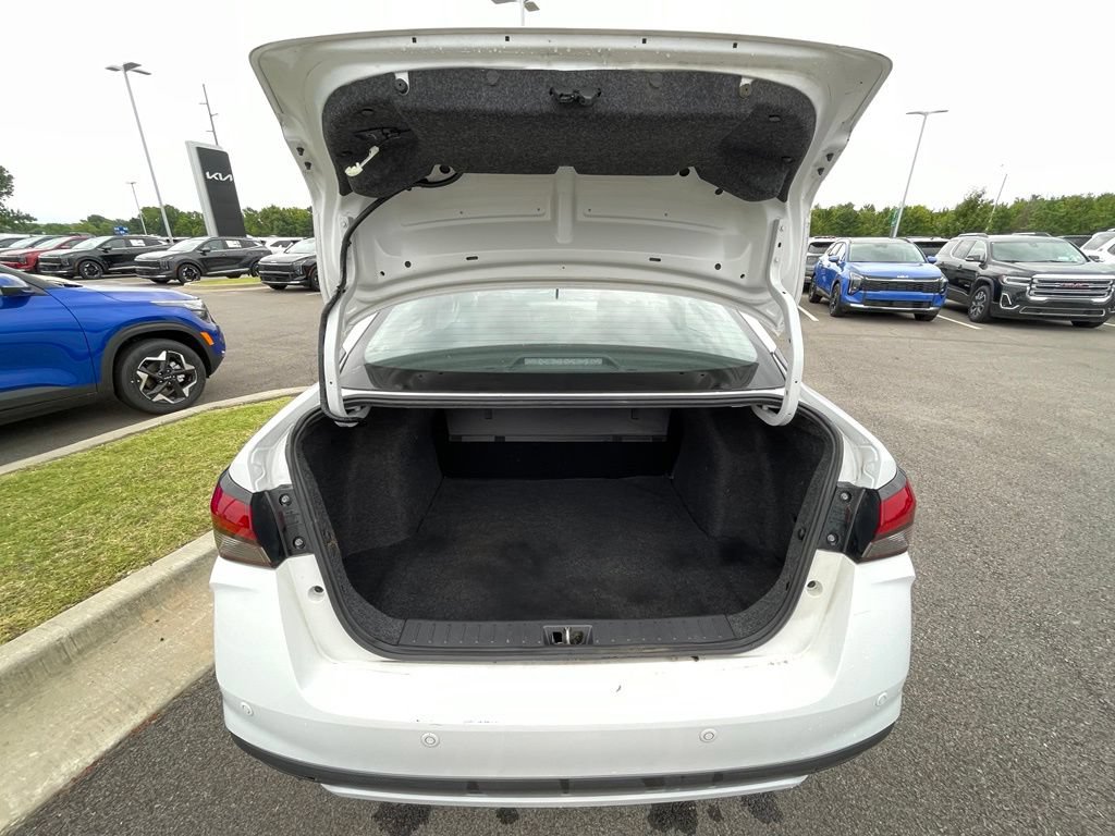 Used 2025 Nissan Versa S w/ Trunk Package FWD image 9