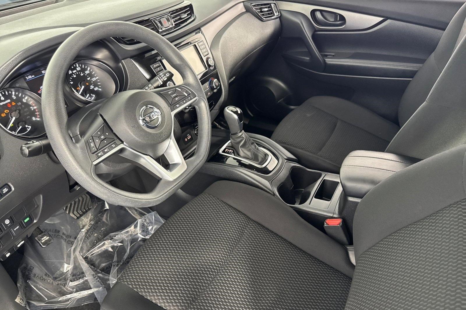 Used 2021 Nissan Rogue Sport S FWD image 4
