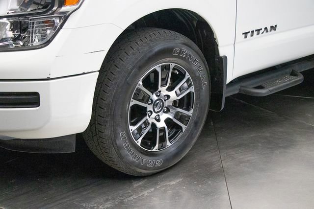 Used 2021 Nissan Titan SV w/ Accessory Utility Package image 7