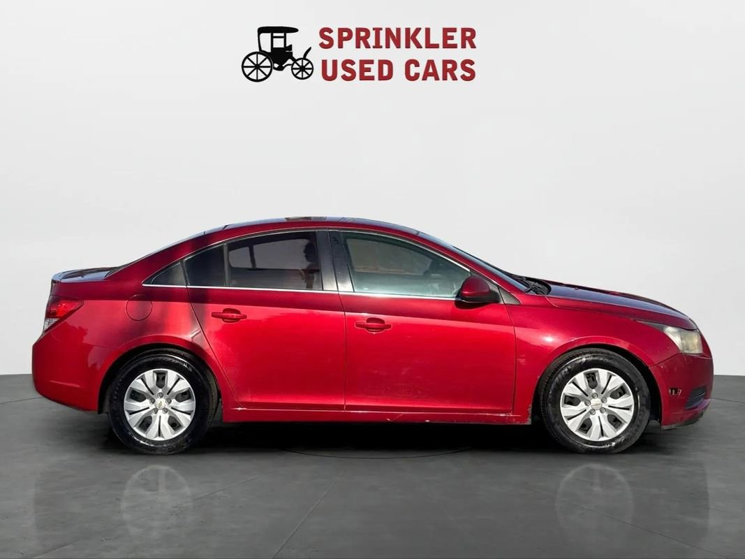 Used 2011 Chevrolet Cruze Eco FWD image 3
