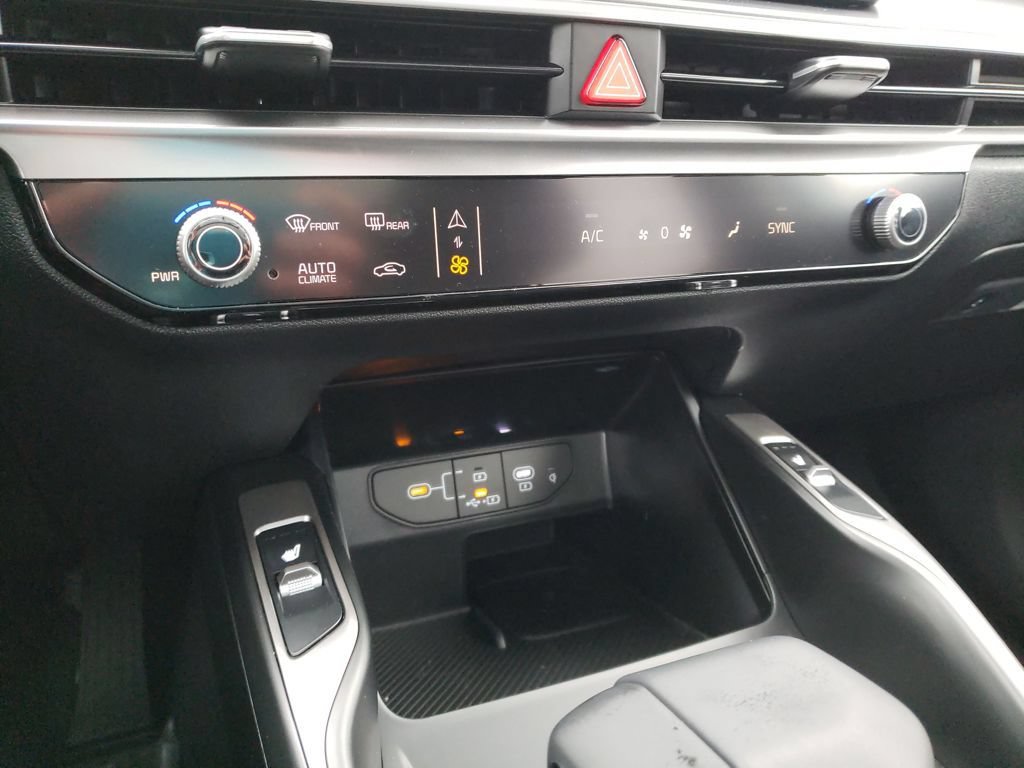 New 2026 Kia Sorento S w/ S Panoramic Sunroof Package FWD image 22