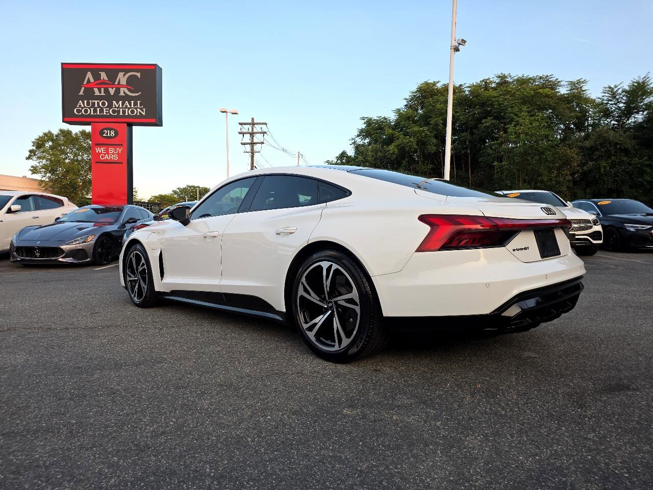 Used 2022 Audi e-tron GT Premium Plus w/ Performance Package image 9