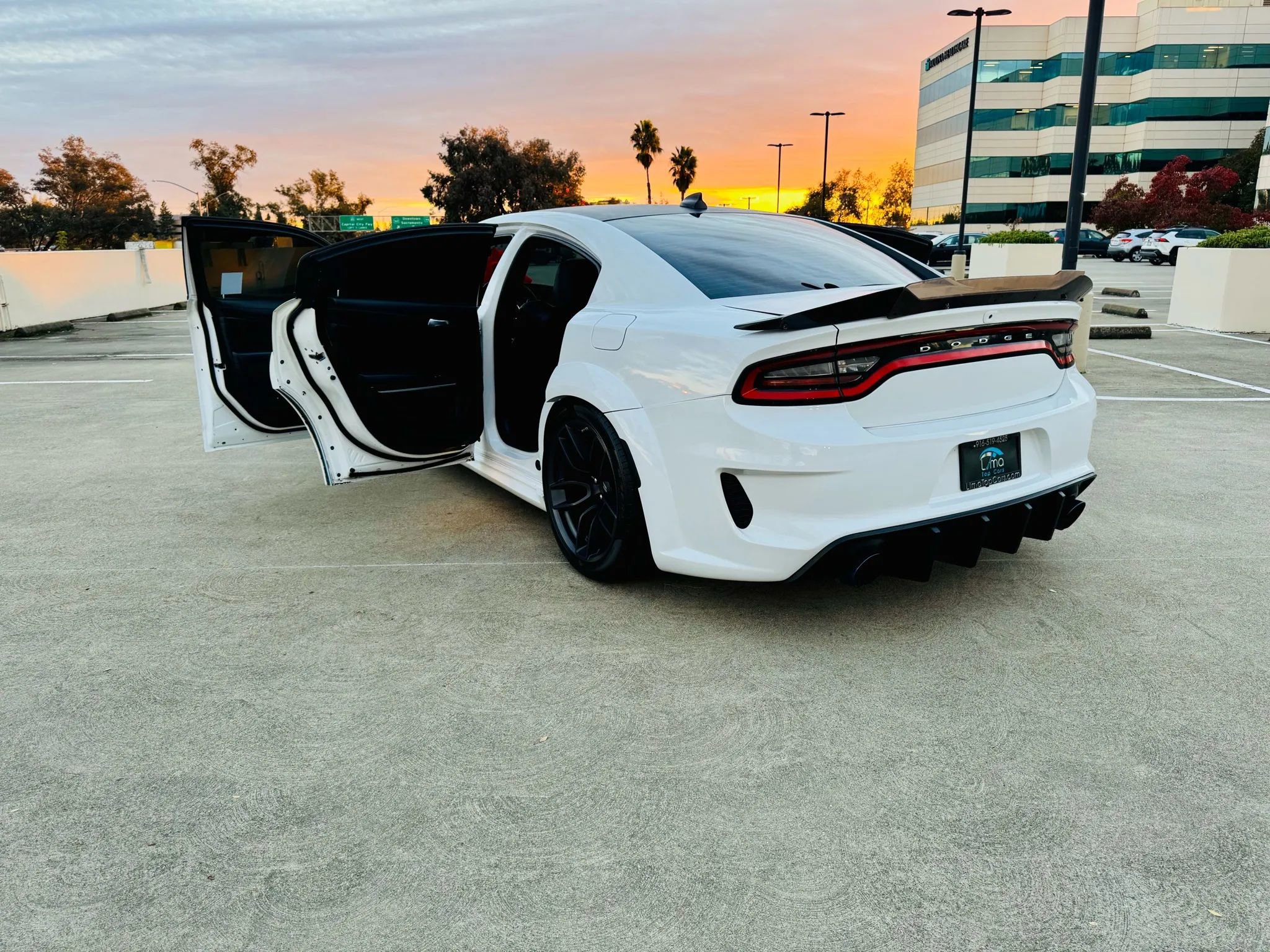 Used 2017 Dodge Charger R/T RWD image 49