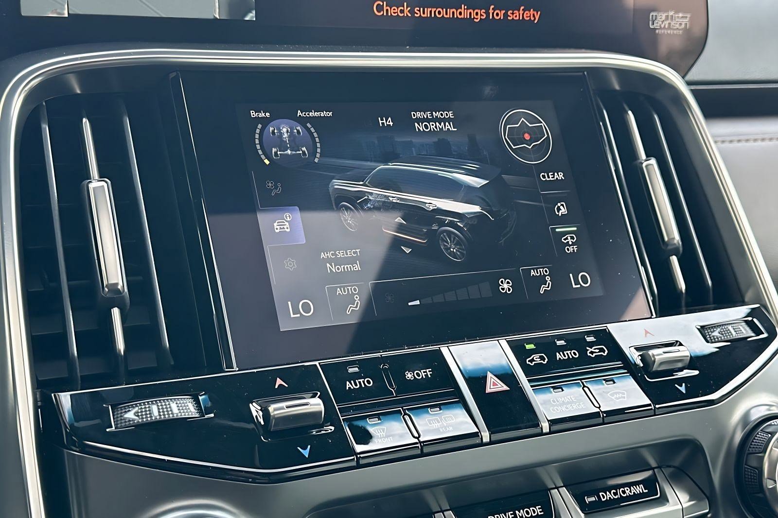 New 2026 Lexus LX 600 4WD w/ Luxury Package image 22