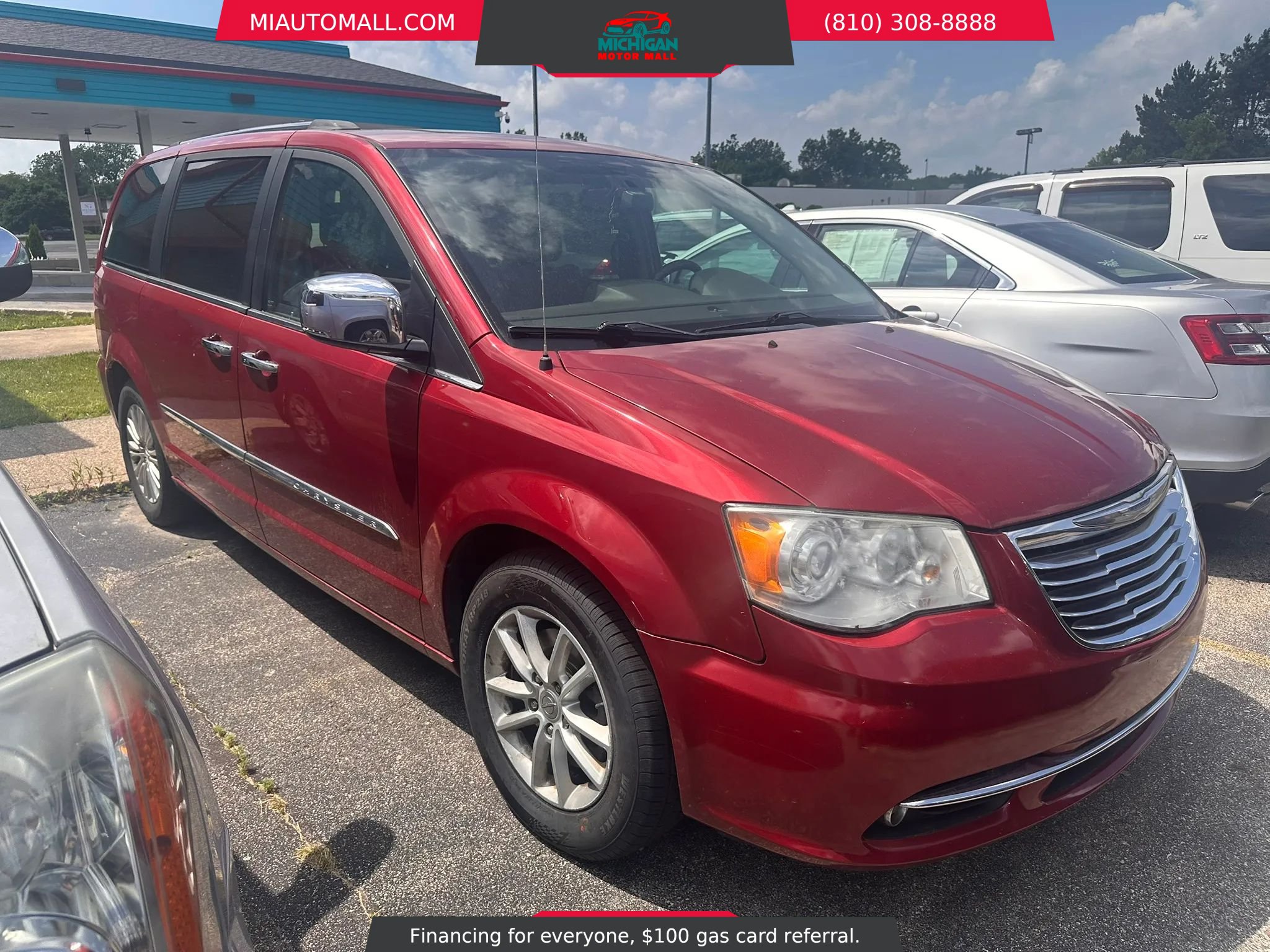 Used 2012 Chrysler Town & Country Limited w/ Luxury Group
