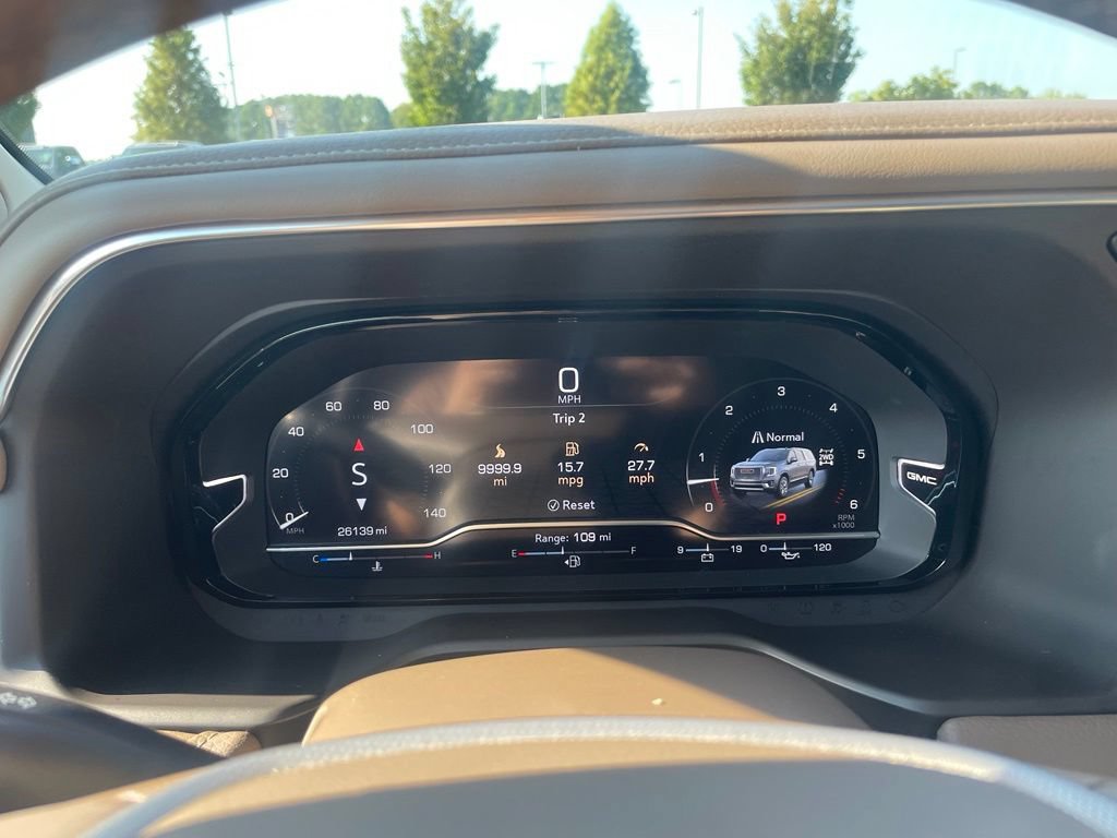 Used 2024 GMC Yukon Denali AWD/4WD image 15