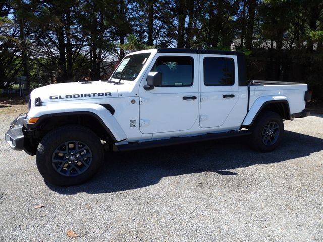 New 2026 Jeep Gladiator Mojave AWD/4WD image 1