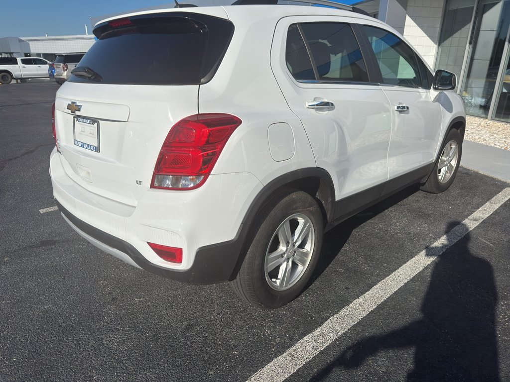 Used 2020 Chevrolet Trax LT w/ LT Convenience Package FWD image 4