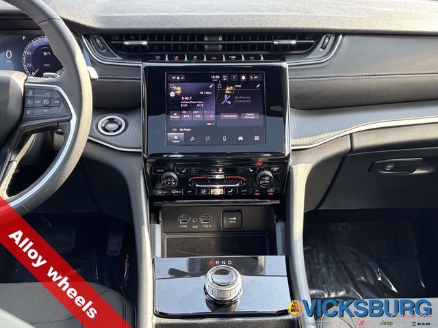 New 2025 Jeep Grand Cherokee Laredo w/ Luxury Tech Group I image 16