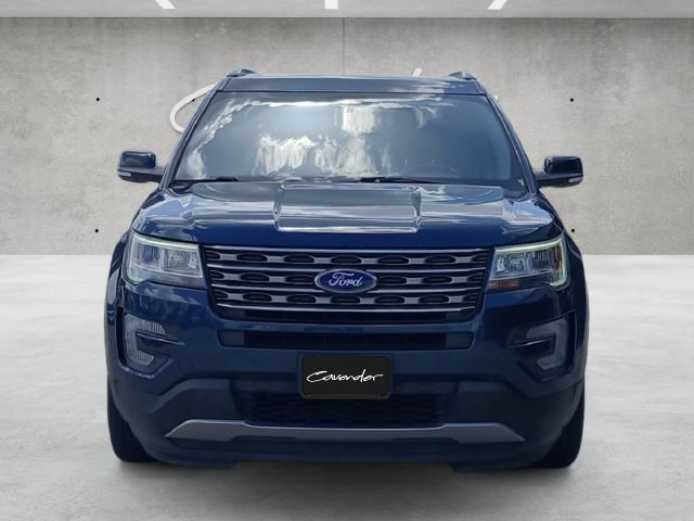 Used 2017 Ford Explorer XLT w/ Equipment Group 202A AWD/4WD image 19