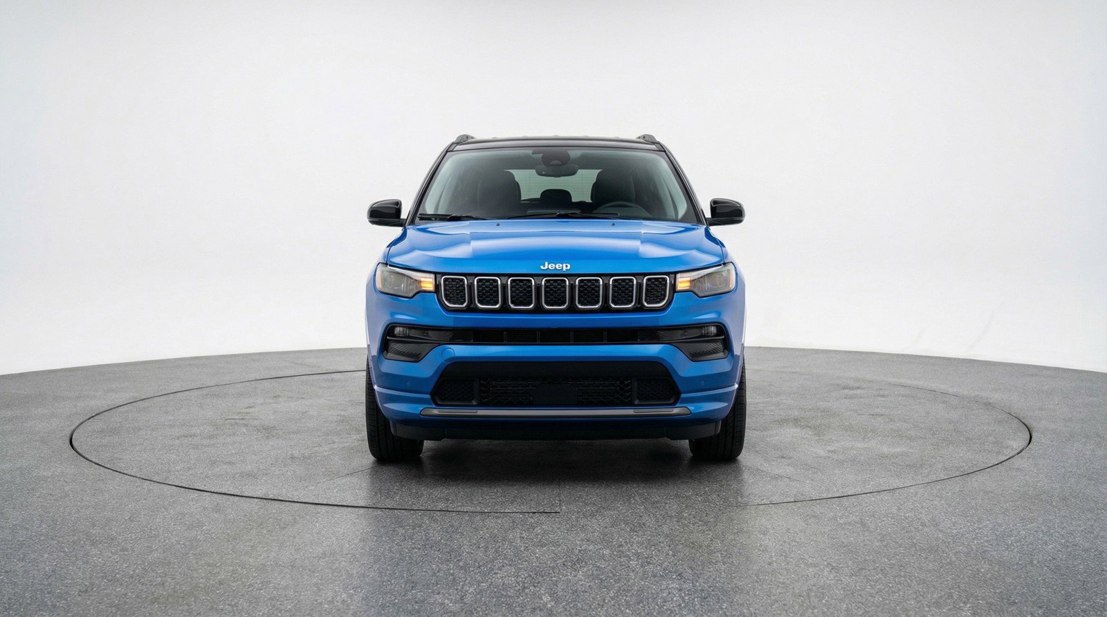Used 2025 Jeep Compass Limited AWD/4WD image 2