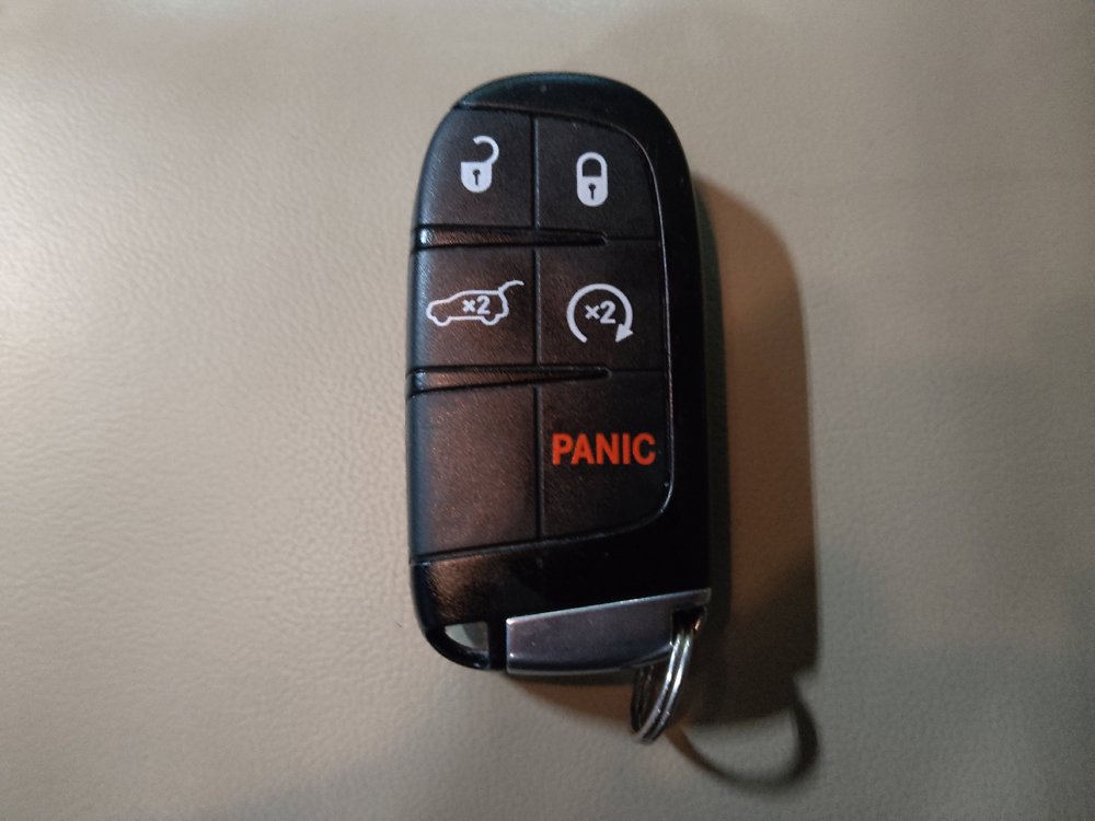 Used 2020 Jeep Grand Cherokee Limited AWD/4WD image 32