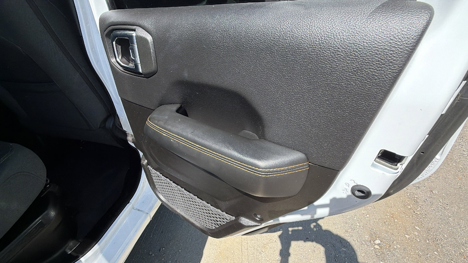 Used 2025 Jeep Wrangler Unlimited Sahara w/ Safety Group AWD/4WD image 20