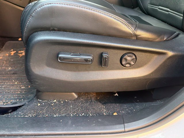 Used 2020 Honda CR-V Touring image 34