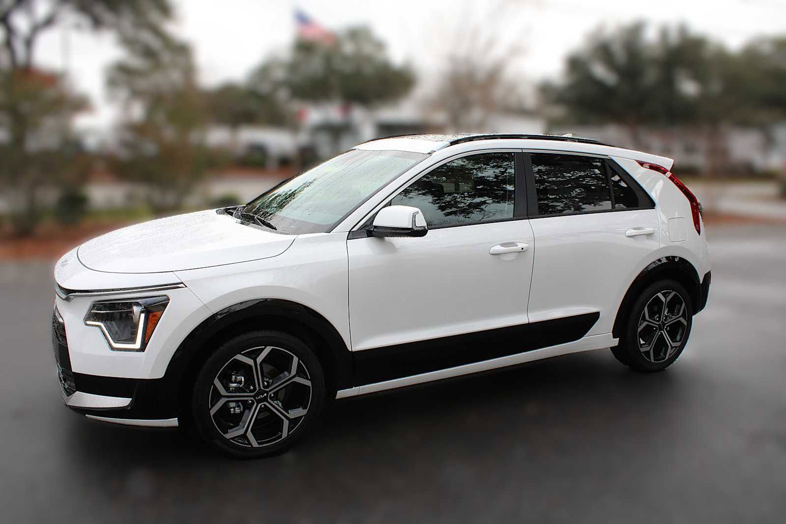 New 2025 Kia Niro EX image 13