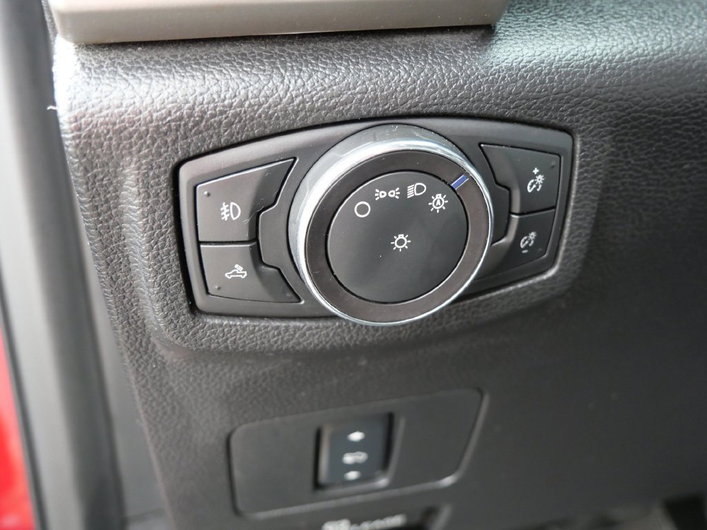 Used 2018 Ford F350 Lariat w/ Lariat Value Package AWD/4WD image 15