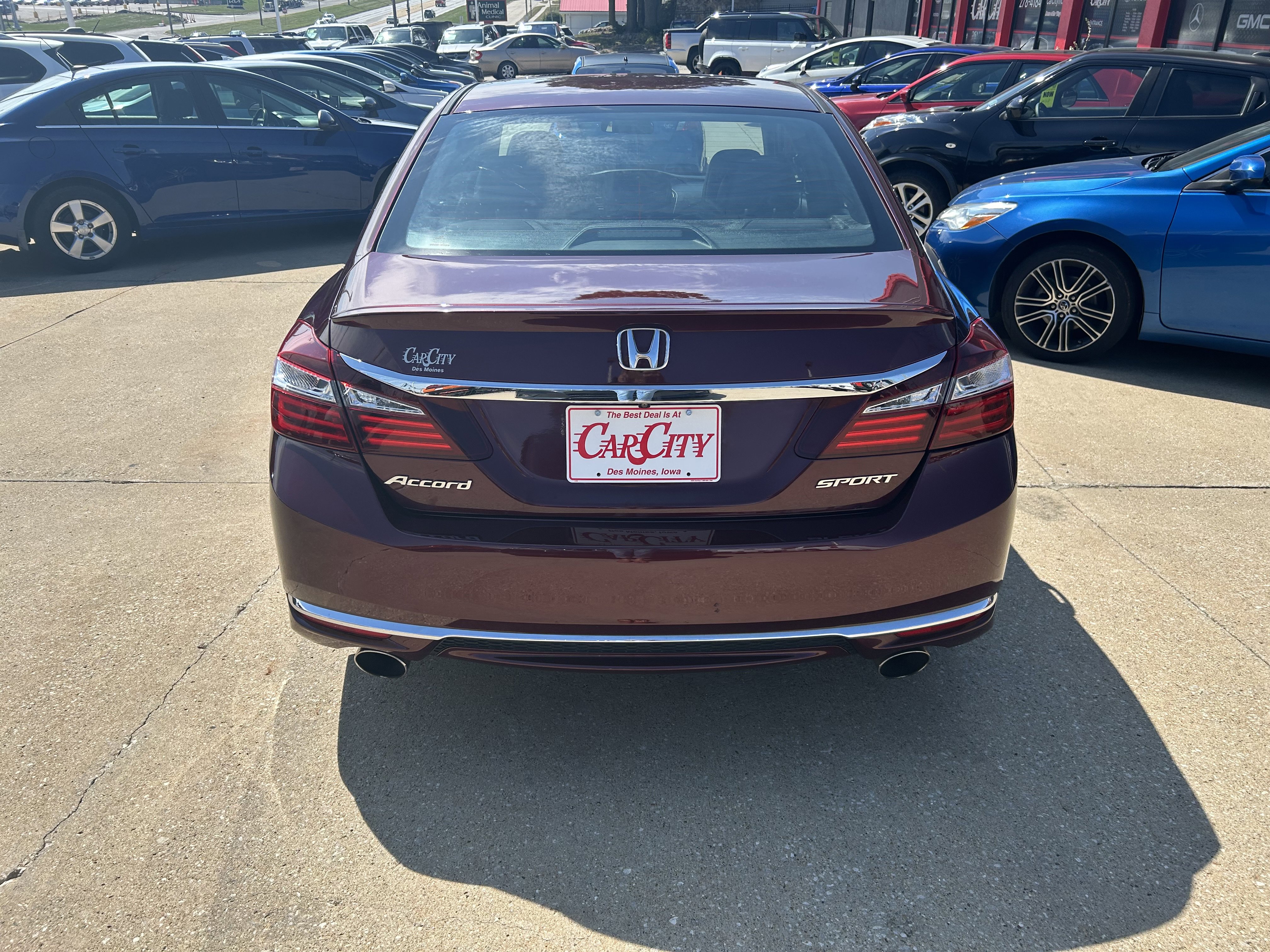 Used 2016 Honda Accord Sport image 3