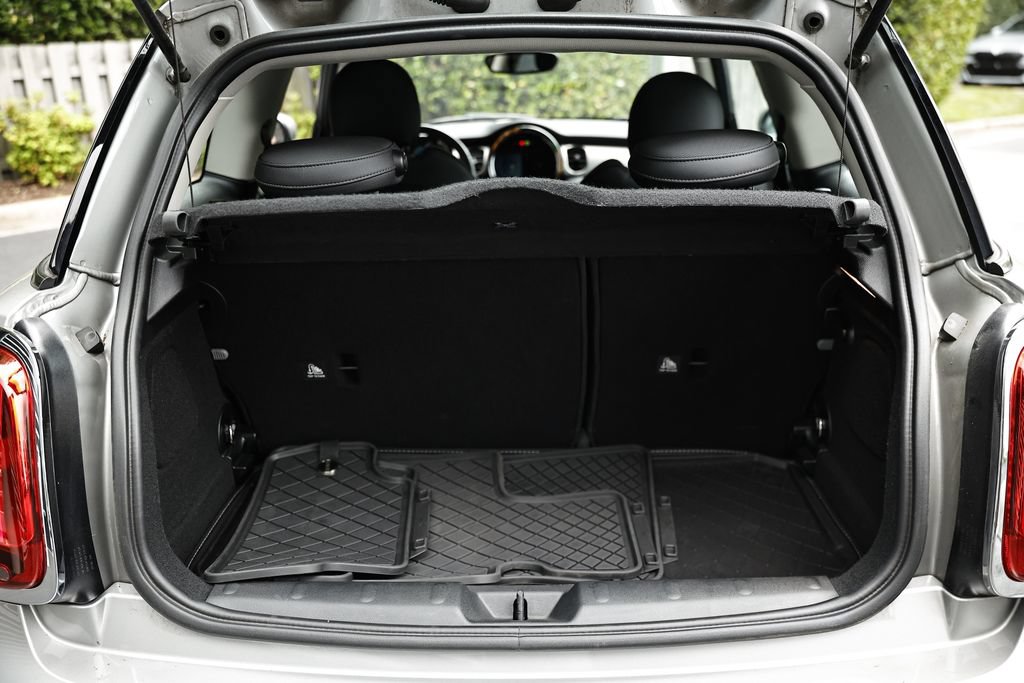 Used 2024 MINI Cooper 2-Door Hardtop FWD image 25