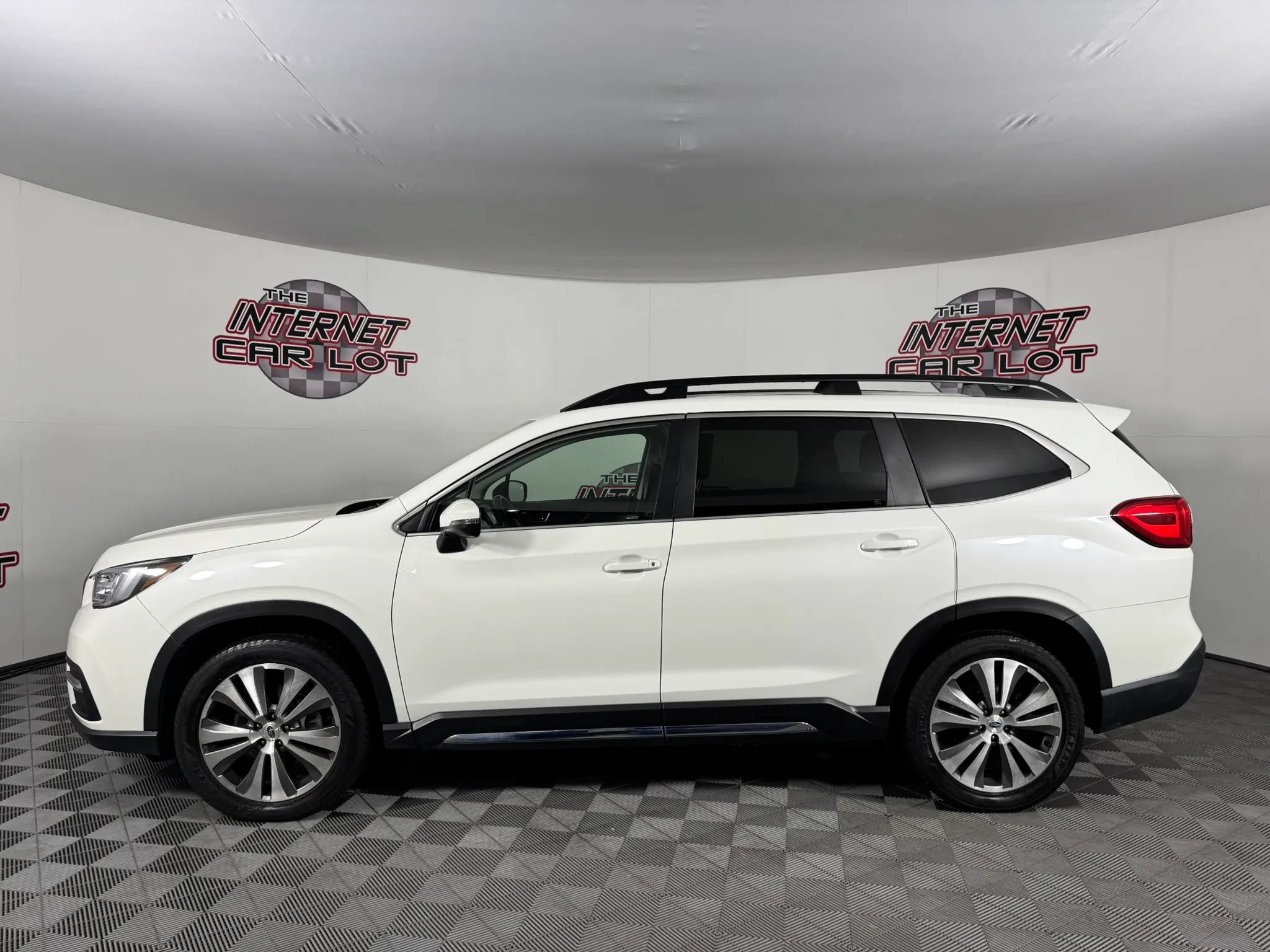 Used 2022 Subaru Ascent Limited w/ Technology Package AWD/4WD image 4