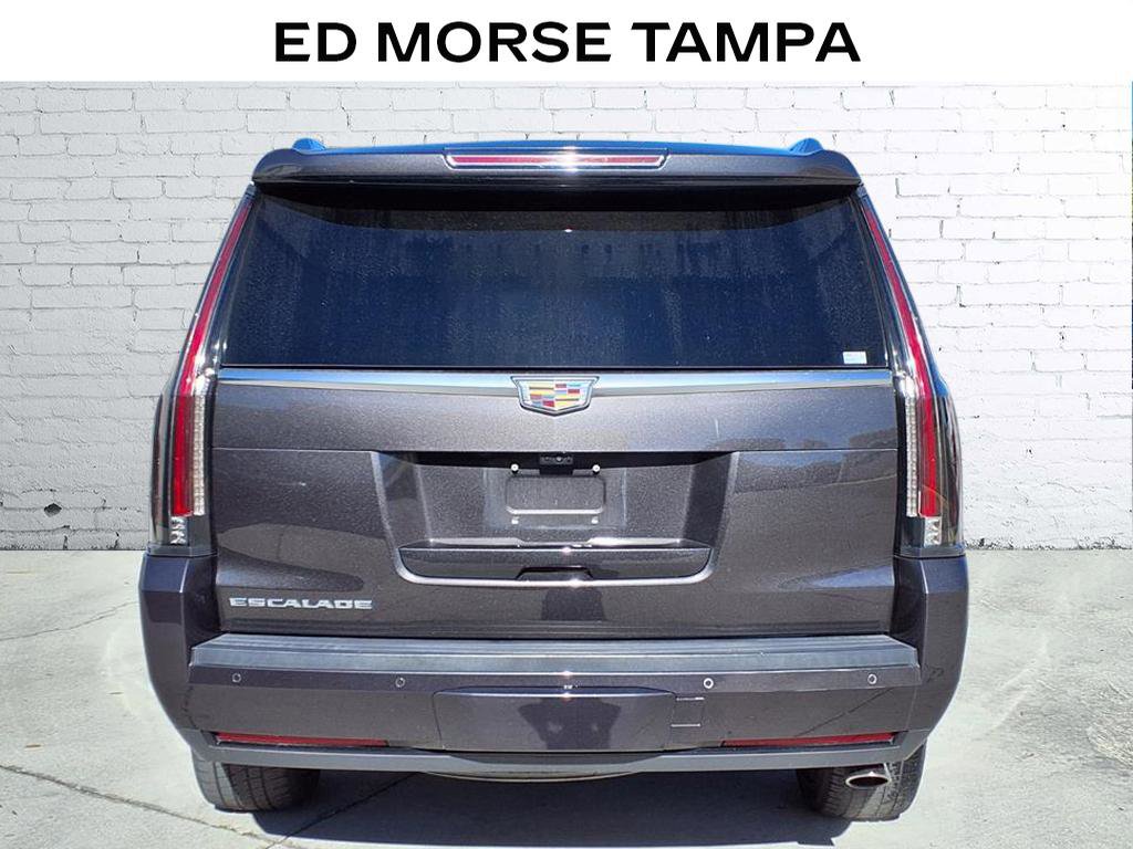 Used 2017 Cadillac Escalade Premium Luxury image 4
