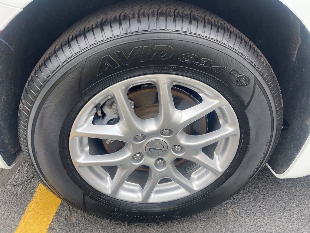 Used 2024 Chrysler Pacifica Touring-L FWD image 27