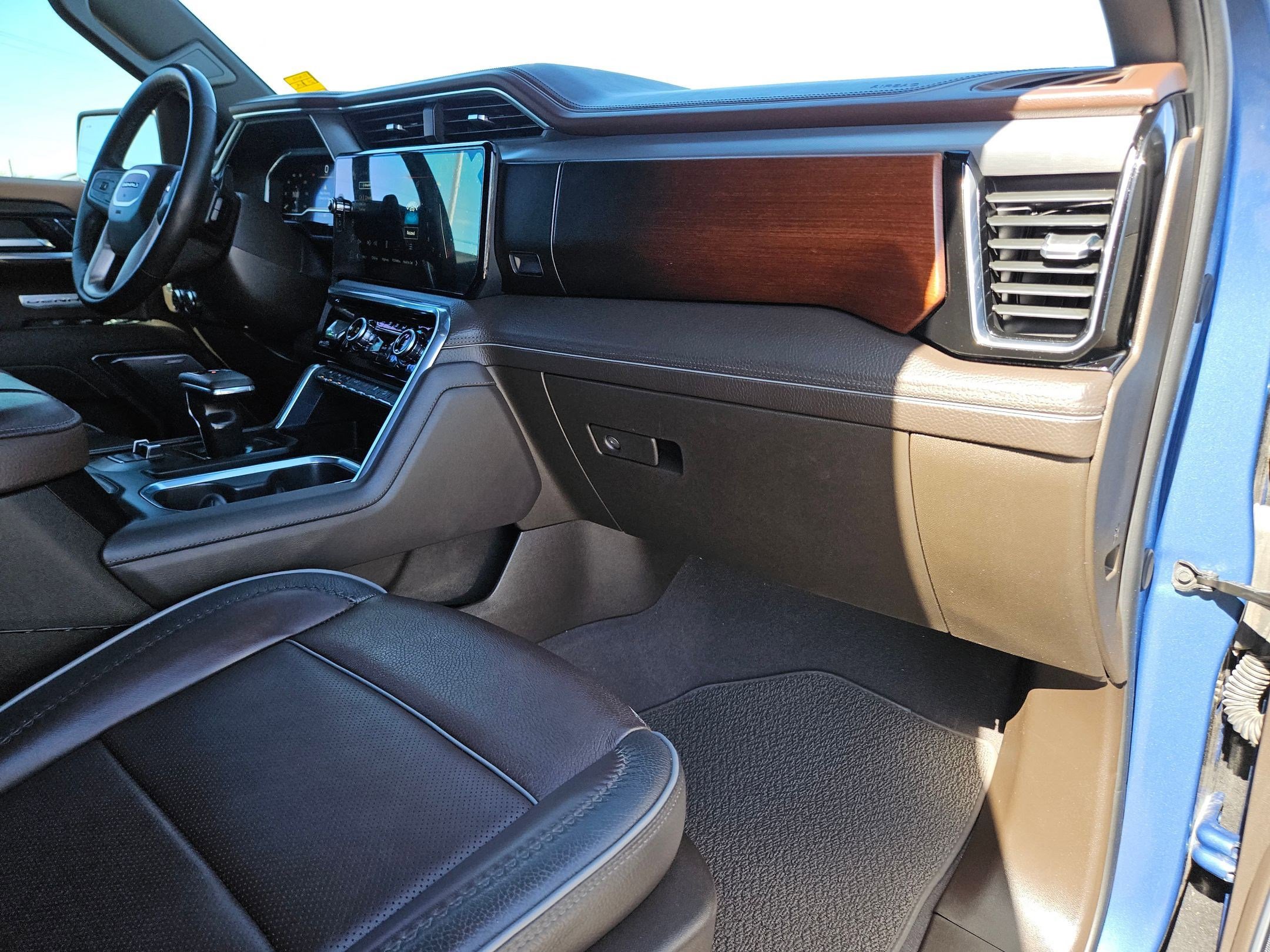 Used 2024 GMC Sierra 1500 Denali w/ Denali Reserve Package image 28