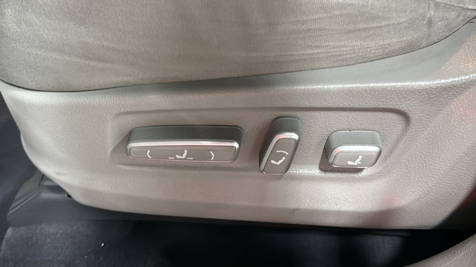 Used 2010 Hyundai Veracruz GLS AWD/4WD image 18