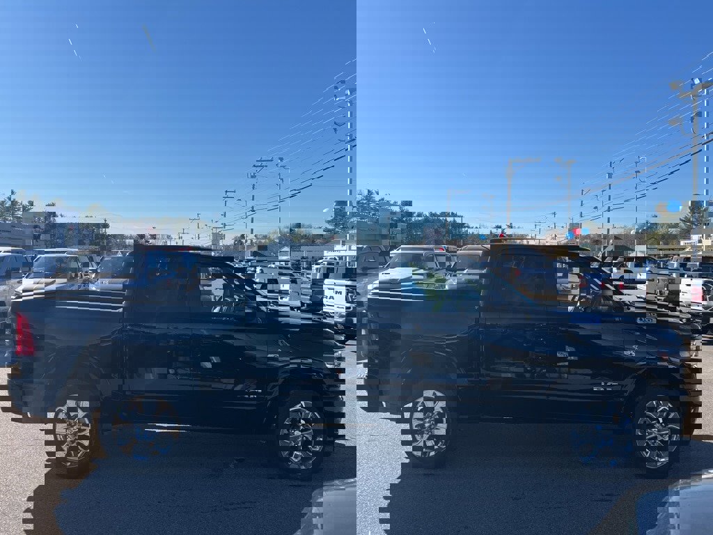 New 2026 RAM 1500 4x4 Crew Cab image 8