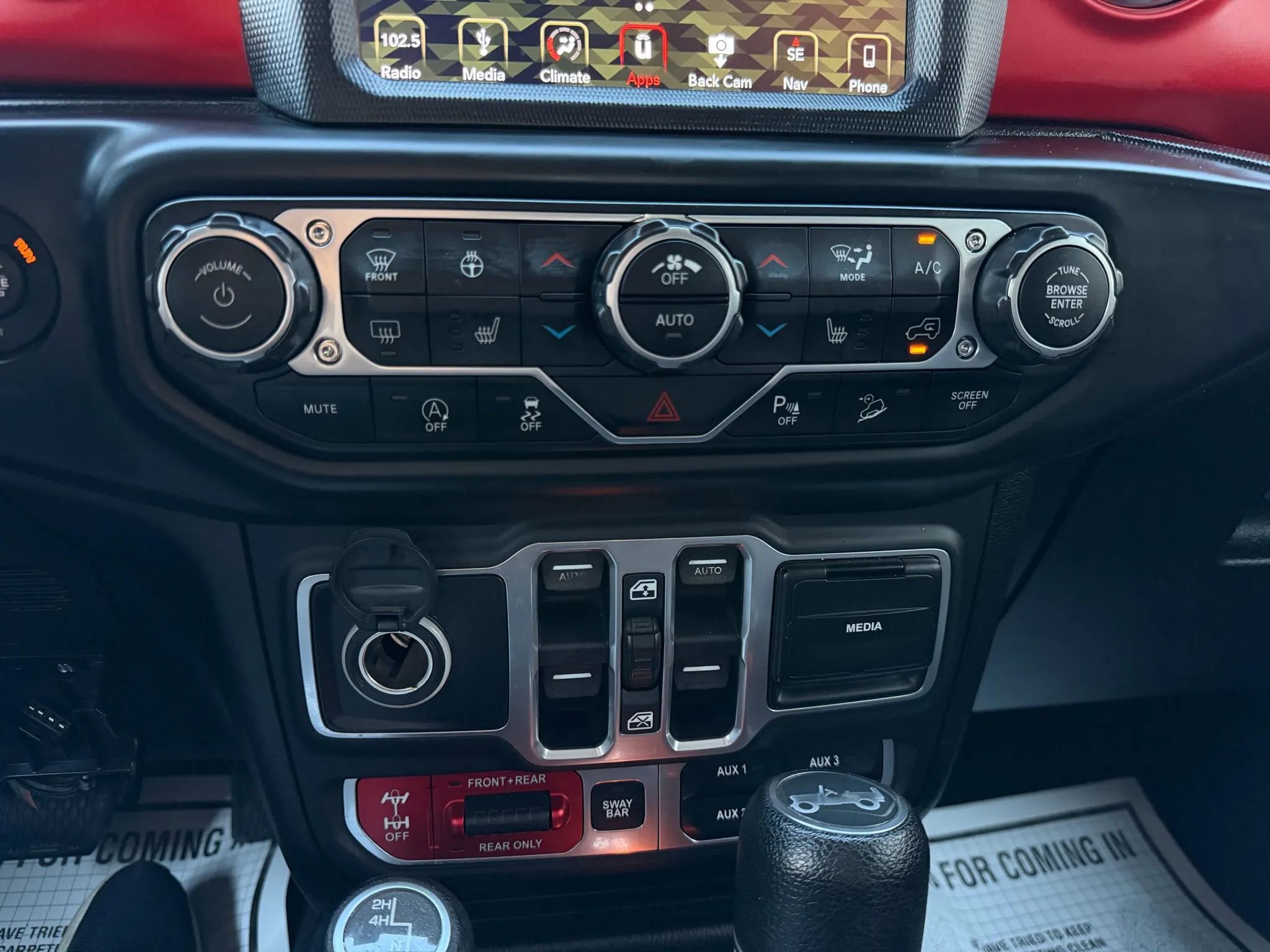 Used 2018 Jeep Wrangler Unlimited Rubicon image 33