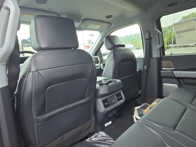 New 2026 Ford F250 Lariat w/ Black Appearance Package AWD/4WD image 26