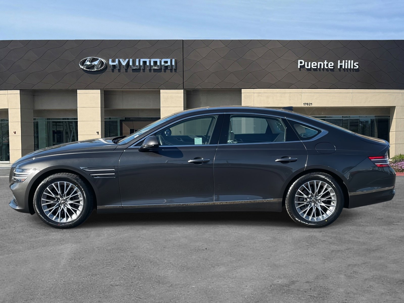 Used 2023 Genesis G80 2.5T image 3